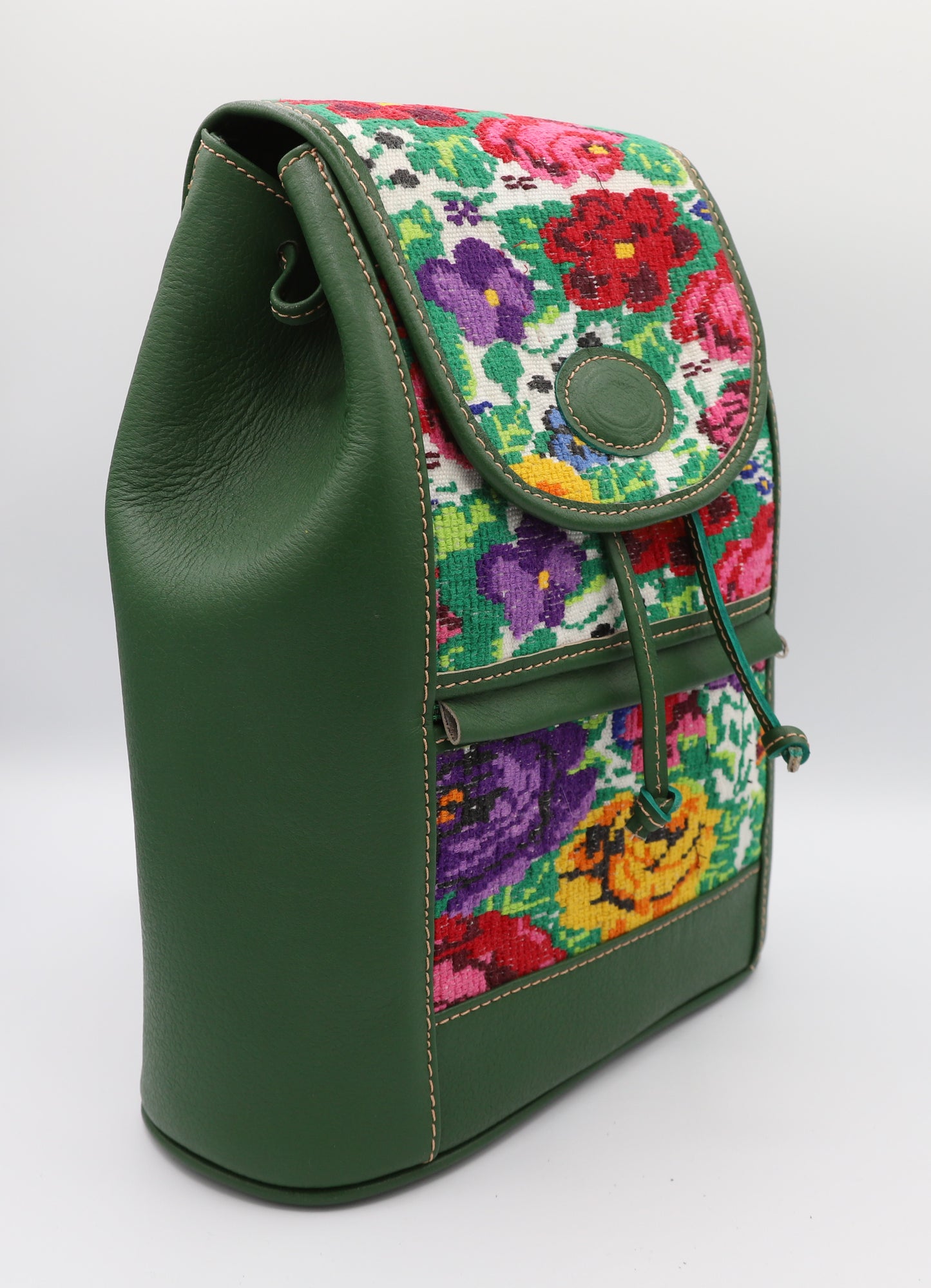 Mochila de cuero verde